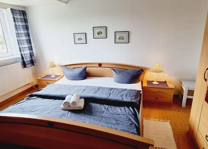 Fewo-1-og-links Lägenhet Böhl